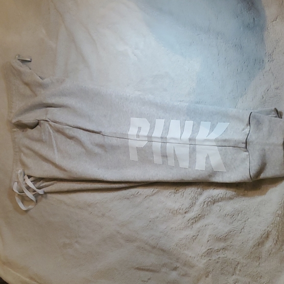 Pink VS sweats - Picture 2 of 3